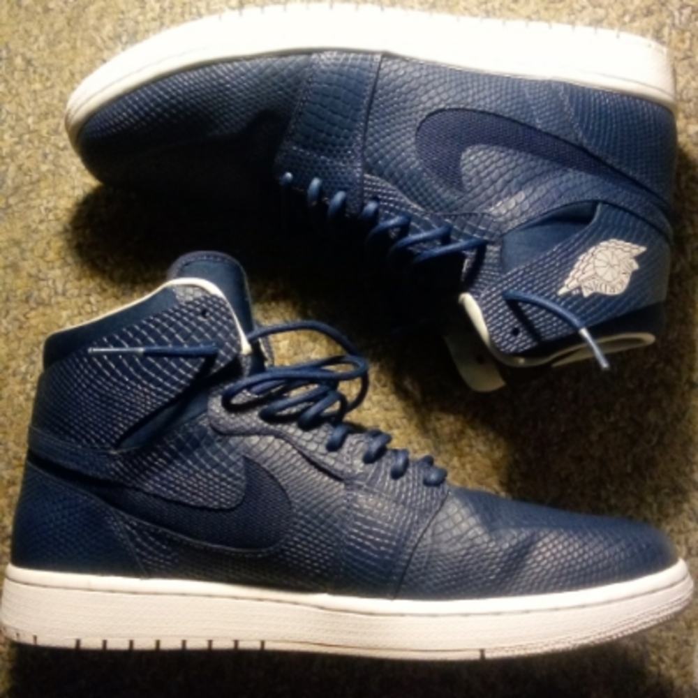 Air Jordan 1 Nouveau Snakeskin